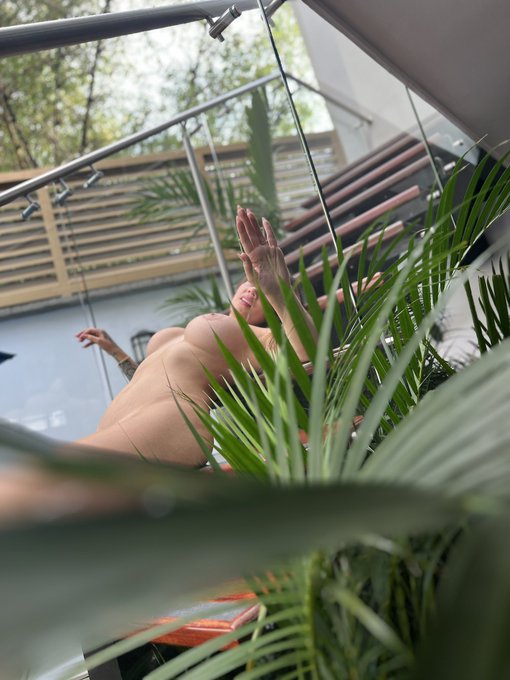 🌿 encima m&iacute;o🌿 https://t.co/8GNPHYG0C9<a href="/tag/bloppers"class="tags"><span>#bloppers</span></a>