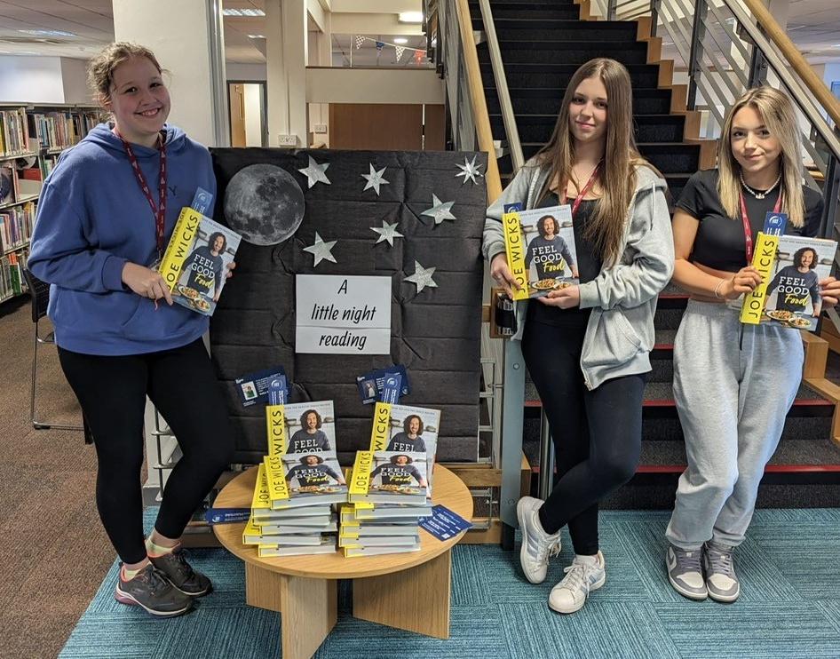 BSDClrc's tweet photo. Here are our Child Care, Level 3 Health Science and Level 1 English learners collecting 'Feel Good Food' as part of the #WorldBookNight celebrations!

@WorldBookNight https://t.co/5g4ozuBoe9