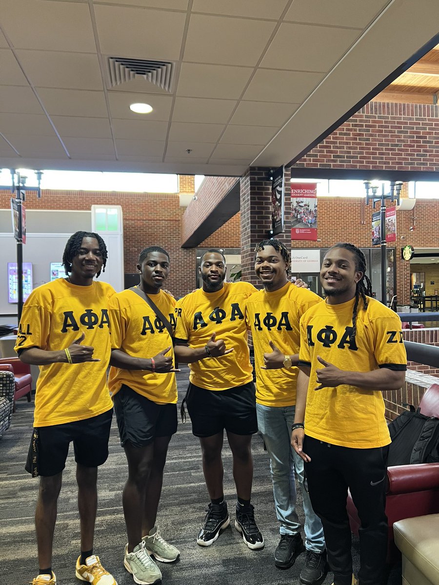 UGA_Alphas's tweet image. Brothers were happy to have the opportunity to stop by Tate to speak to the Delta GEMS (Youth) on Saturday. #GoToHighSchoolGoToCollege