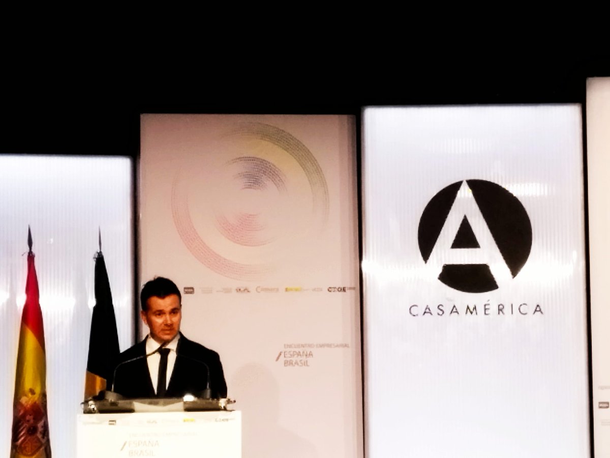 CamaraBr_Esp's tweet photo. ➡️Héctor Gomez @mincoturgob destaca la presidencia de #España en la #UniónEuropea en el segundo semestre para dar continuidad a las relaciones económico y comerciales entre ambos países. "En el 2022 España ha tenido un año récord en su superávit comercial con #Brasil"
#CCBE https://t.co/1vmDSJP1BU