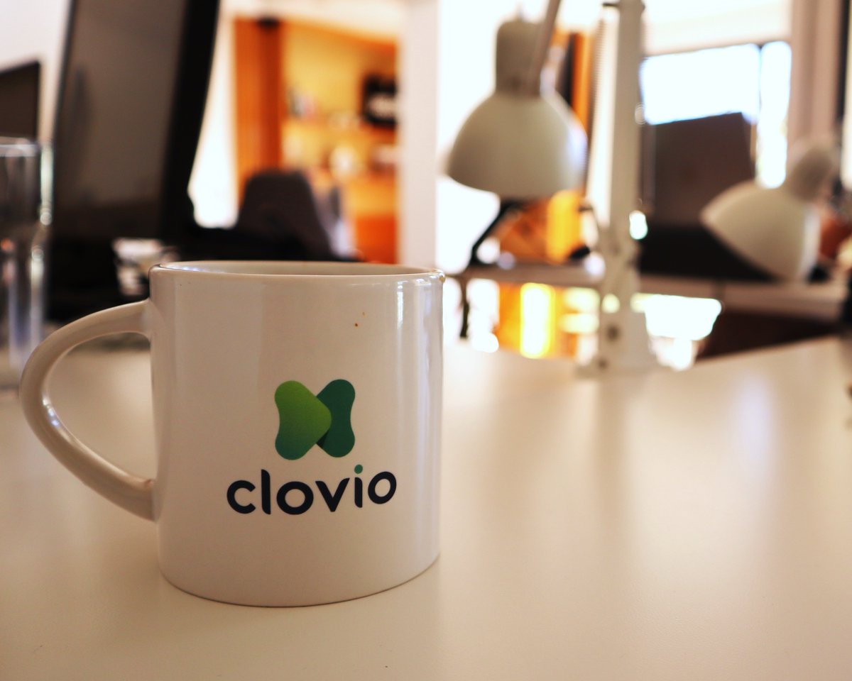 cloviomedia's tweet photo. In 2023 we’ve already welcomed a new Content Creator, Content Manager, PAM Intern, and two Content Writers to the team. This has called for some exciting changes to the #clovioStudio in Lisbon. We’ve installed new desks,  monitors, and  restocked the snack cupboard. #teamgrowt https://t.co/z9BF5smj67