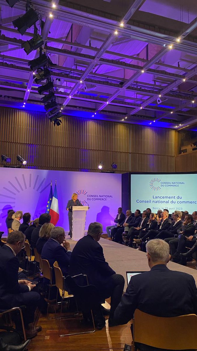 mobiliansfr's tweet photo. 📆[#EVENEMENT] Retour sur la journée de lancement du Conseil National du Commerce ! 
@mobiliansfr était présent aujourd’hui pour représenter les professionnels des services de l'automobile et des mobilités avec un maillage particulièrement dense de plus de 160 000 entreprises. https://t.co/o8DEnE9gHw