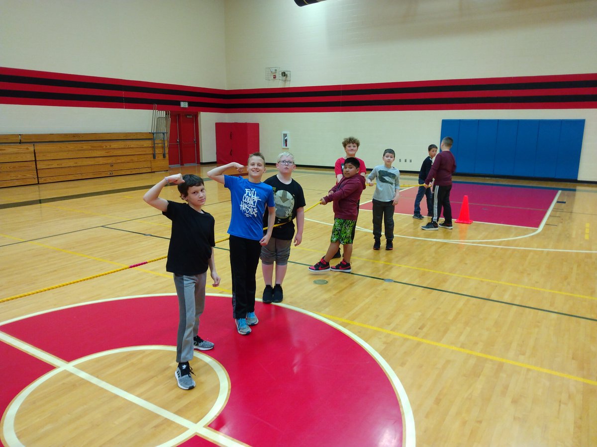 BhesGuidance's tweet photo. Mrs. Grau's 4th graders learning about strategy, communication, and teamwork in a classic bout of tug-of-war in Mr. H's PE class today!! https://t.co/zNnCXxqWHp