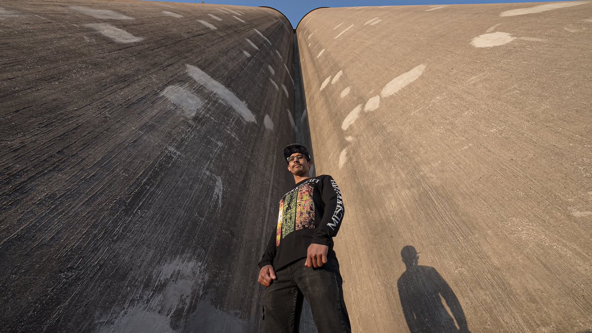 Renatus_Tx's tweet photo. Stand tall and knock out that schedule today! Do it while blasting our tunes! 

Music link https://t.co/Pl7pgSNcWS

Merch site https://t.co/oKNmBAUjZ7

#music #silo #merchandise #metalband #texasband #metalcore #deathmetal #texasmetal #spotifyplaylist #musician #breakdownband https://t.co/pIDQDNyYPH
