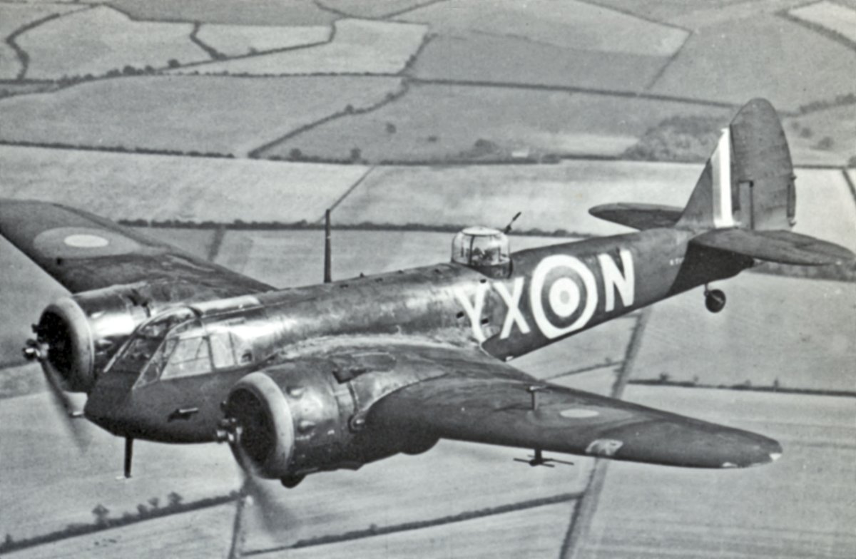 Bristol Built 🛠️

The multi-role Bristol Blenheim of 1936 was a tremendous leap forward in aircraft technology and became the backbone of the Royal Air Force early in the Second World War. 

🧵1/2