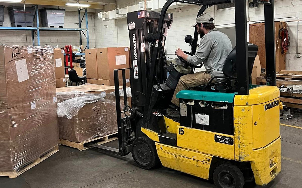 AdamsThermalFdn's tweet photo. Last week we loaded wheelchairs that will  provide mobility &amp; freedom to disabled residents in Ethiopia. MKA partnered with Central Church in SF, Hope Haven in Rock Valley, and Emmanuel Prosthetic in Soddo, Ethiopia to distribute wheelchairs to the Hosanna community in October. https://t.co/7NaVMlqUDg