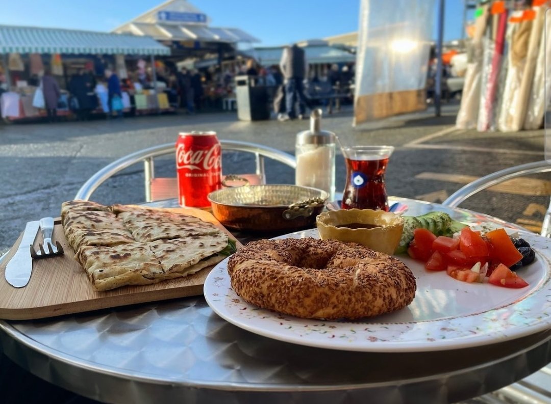 BuryMarket's tweet photo. First market day of the week awaits tomorrow! 😁

Come on down and discover the tantalizing treats of the World Famous Bury Market!

There is just so much to try... 😋

#LYLM2023 #MyMarket https://t.co/4UnRGKj9Zd