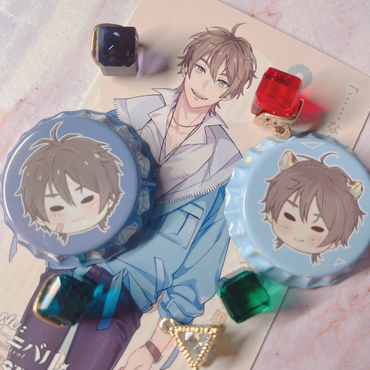 AkumaRuei's tweet photo. 【4/30狂歡派對】工商車
水區051  MEOW HOUSE
寄攤在ㄅㄇ攤上
✨新品✨
🔴🟡🟢聖夜紅綠燈糰子 $150
即品
🔹伊得瓶蓋徽章（童年/豹妖）$80/款
🔸軟綿綿托帕吊飾$200

#新世界狂歡FA #狂歡派對 https://t.co/roLb6SZ6di
