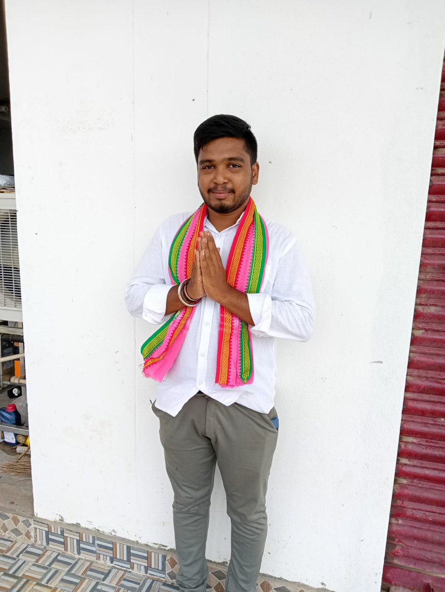 BandiAdarsh2's tweet photo. ఈరోజు ప్లీనరీ లో బాగంగా BRS జెండా ఆవిష్కరణ తర్వాత వెంకటాపూర్ బైపాస్ రోడ్ లో అపెరల్ పార్క్ వద్ద బహిరంగ సభకు బయలుదేరుతున్నా సందర్భంగా✊
@KTRBRS 
@BRSparty 
@kmr_ktr 
@BTR_KTR 
@AgaiahThota https://t.co/b5AD5xCQrH
