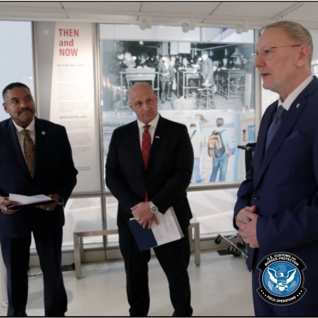 OFOEAC's tweet photo. On April 19, 2023, @DHSgov & @CBP welcomed the Minister of Interior and Deputy Prime Minister of Croatia Davor Božinović and the Government of Croatia as a new #GlobalEntry partner with the United States!
@CBPIntlAffairAC #CBP #OFOProud #GlobalEntryProgram https://t.co/RvbbDR5KCQ
