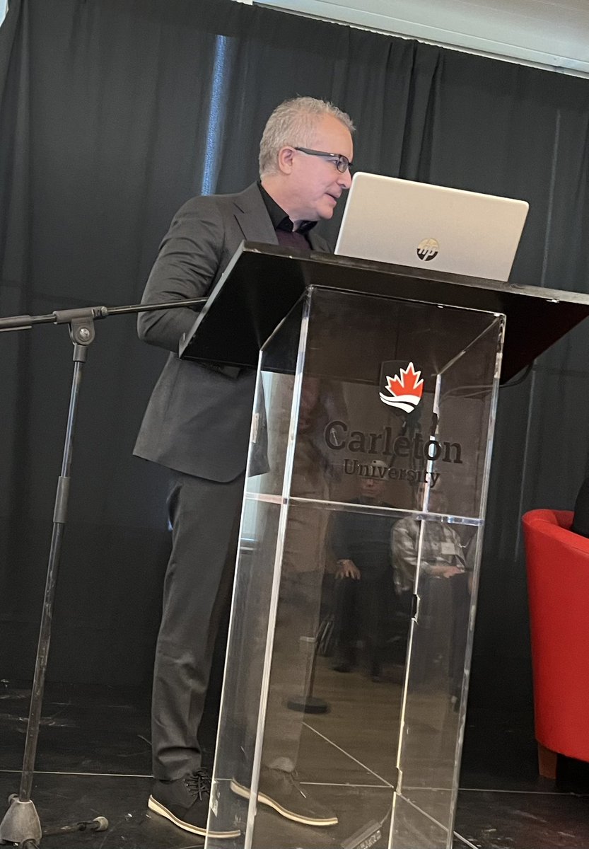 olgabaysal's tweet photo. Stenio Fernandes, Assistant Director of Data Science Innovation from @bankofcanada talks about innovation value stream in data science. #DataDay9 @CU_DataScience @CarletonScience https://t.co/tkbrfOdAey