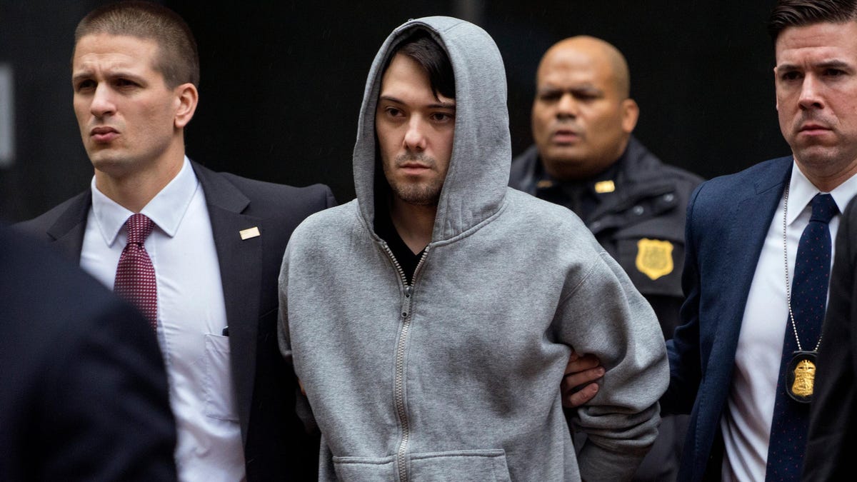 Gizmodo's tweet photo. Twitter Suspends Pharma Bro Martin Shkreli—Again—After He Debuts Medical ChatGPT Knockoff https://t.co/meivs5nM3p https://t.co/uozBOuqqyW
