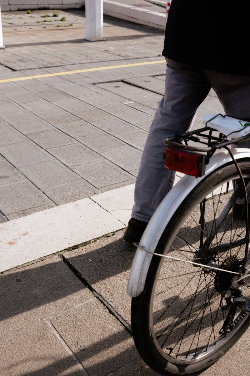 Valentin Bach tweet media