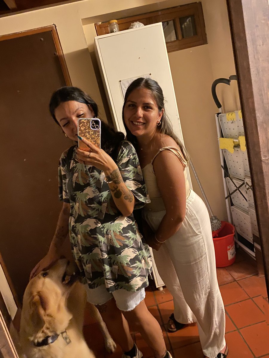 daph0611's tweet photo. I LOVE YOU 3 Thousand 🥲#friendship #sistersfromanothermistress https://t.co/KsajrvikMf