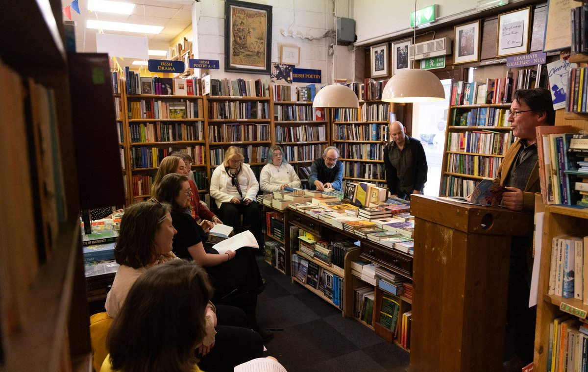 CuirtFestival's tweet photo. A round up of some of our fabulous authours and events.
Friday April 21st
Day 4, Part 2

Young Writer Delegates Showcase @mcmonaglewriter @IrishWritersCtr 

The Meaning of Home @suadarra  and @DerekVsOwusu  with @tara_mcevoy 

#cuirt2023  #YoungWriterDelgates 
📷 @emjcamera https://t.co/vNfvBnRUJh