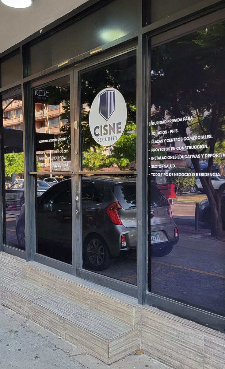 Nuestra Via Argentina, tomada por vandalismo para beneficio propio.  Verdaderamente es increíble la falta de ética y el juega vivo de esta compañía. Ese porte lo habían reparado y lo volvieron a remover. Hay algo que puedan hacer? <a href="/rickydominguez2/">Ricky Domínguez</a> <a href="/JCBellaVista/">JC Bella Vista</a> @andbus21