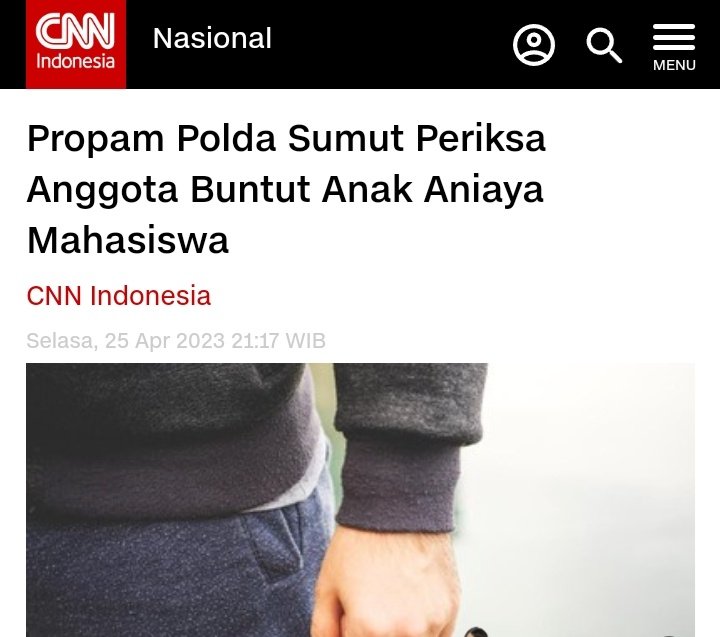 Heraloebss's tweet photo. Bukannya Melerai Ayah Pelaku yg merupakan Perwira Polisi  diduga MALAH memberi instruksi Teknik 'Judo' kepada anaknya saat melakukan penganiayaan pada KA.

- LEBIH PARAH DARI BOKAPNYA  SI MARIO - https://t.co/wlEi6FwgeY