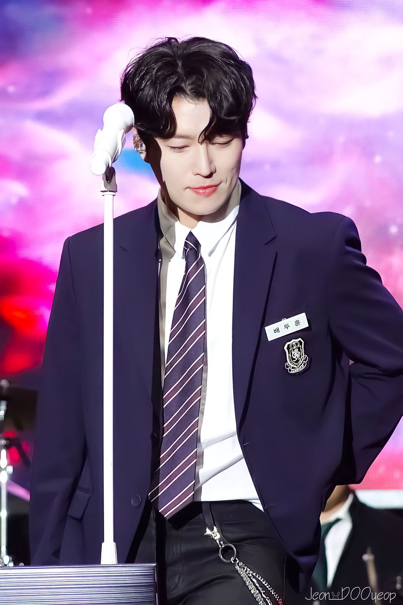 어떻게위아래전부완벽할수가있지?