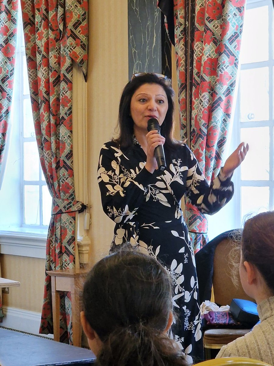 The school librarians loved meeting and hearing from the incredible <a href="/sufiyaahmed/">sufiya ahmed</a> at the <a href="/CDFKidsLitFest/">Cardiff Children's Literature Festival</a> and were very excited to get books signed 😍