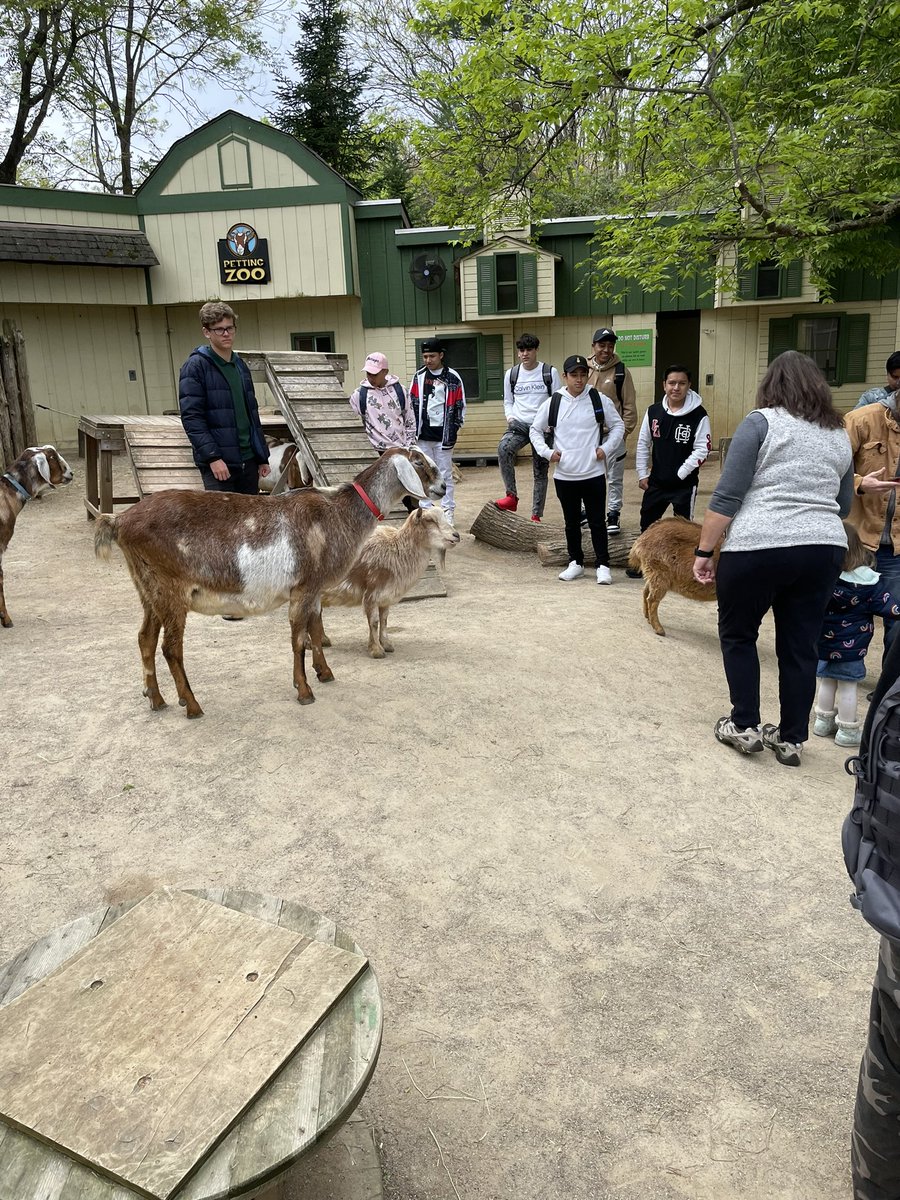 Courtney Jacobs (@mrsjacobslehs) on Twitter photo 🎶So much fun for everyone at the <a href="/CincinnatiZoo/">Cincinnati Zoo</a> ! 🦍🐯🦁<a href="/EAST_HAWKS/">Lakota East High</a> <a href="/SBarker2017/">SBarker</a> @MsShafnerTweets 🎶So much fun for everyone at the <a href="/CincinnatiZoo/">Cincinnati Zoo</a> ! 🦍🐯🦁<a href="/EAST_HAWKS/">Lakota East High</a> <a href="/SBarker2017/">SBarker</a> @MsShafnerTweets