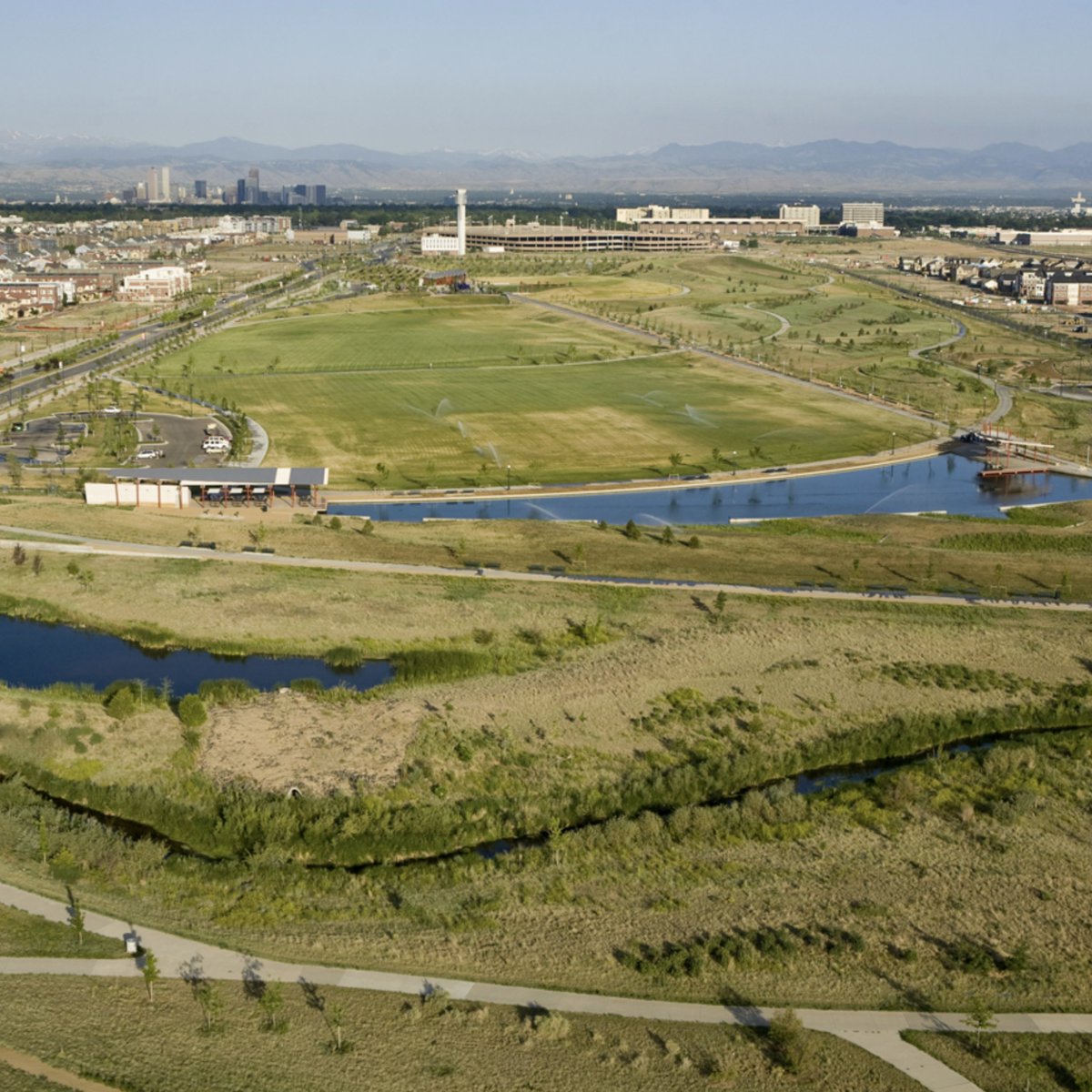 themaxcollab's tweet image. Central Park Denver (2002)—Forest City transformed all 7.5 miles of runways, concourses &amp;amp; terminals of the former Stapleton International Airport into a vibrant community—and the largest urban in-fill redevelopment in the country.