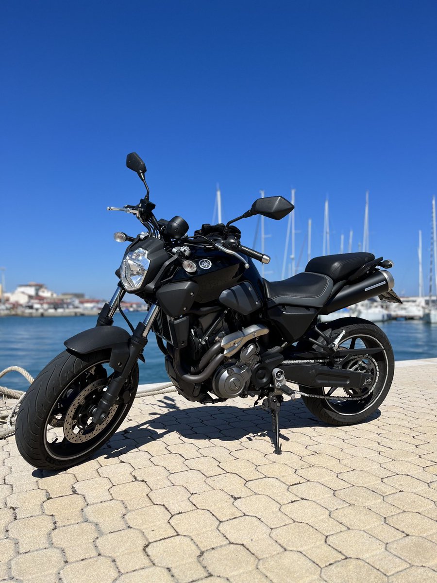 AdrianoPirillo's tweet photo. Può bastare per oggi…
☀️🏍️
#mt03 #adrenalina https://t.co/NkH6TYrmdT