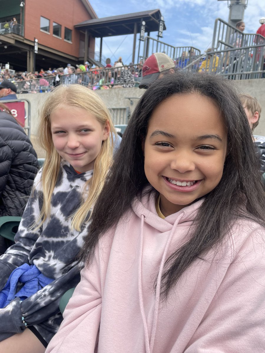 bigben11's tweet photo. First Travs game! #artravs https://t.co/8jhfMaSTGT