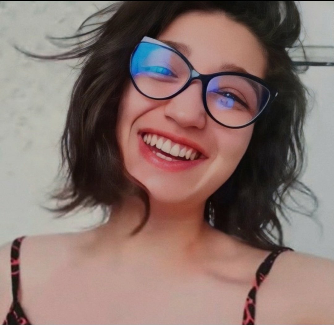 برای چهره ای که دیگه نمیخنده...💔

#سارینا_اسماعیل‌زاده