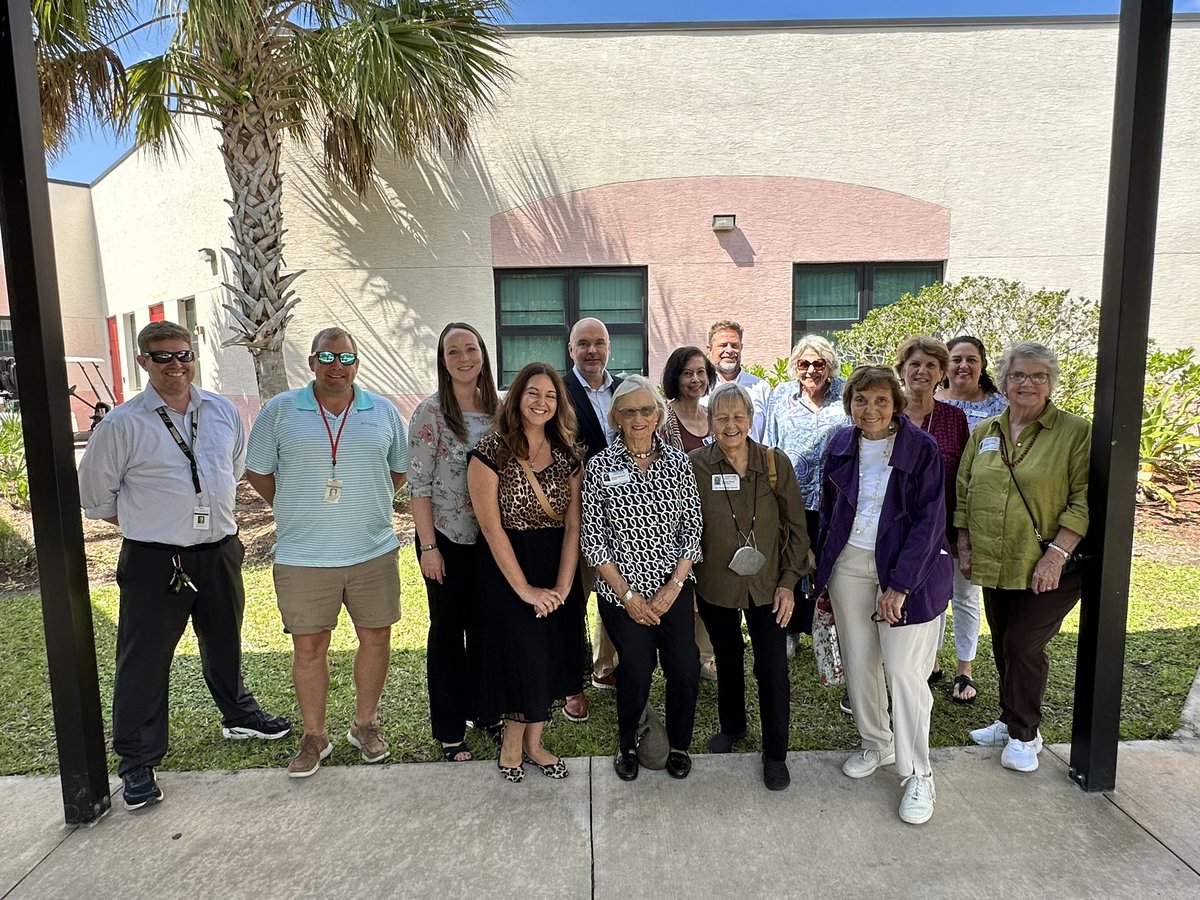 MySDIRC_SUP's tweet photo. Today, a group of community members toured the CTE programs at our schools.  At VBHS, we visited biotech, web design, business &amp; marketing, automotive, culinary arts, digital design, &amp; drafting. Our nursing students were taking their CNA tests…we wish them luck! https://t.co/UiXm6x5DBb