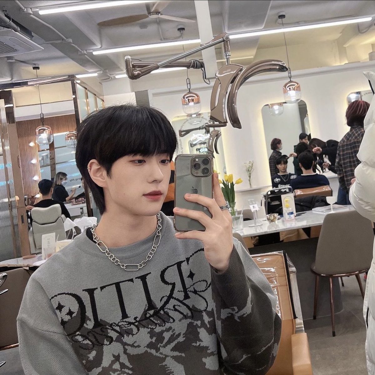 geminihour's tweet photo. yoon jongwoo miror selca a thread

#윤종우 #YOONJONGWOO  
#ユンジョンウ https://t.co/F9WdEAGfEL