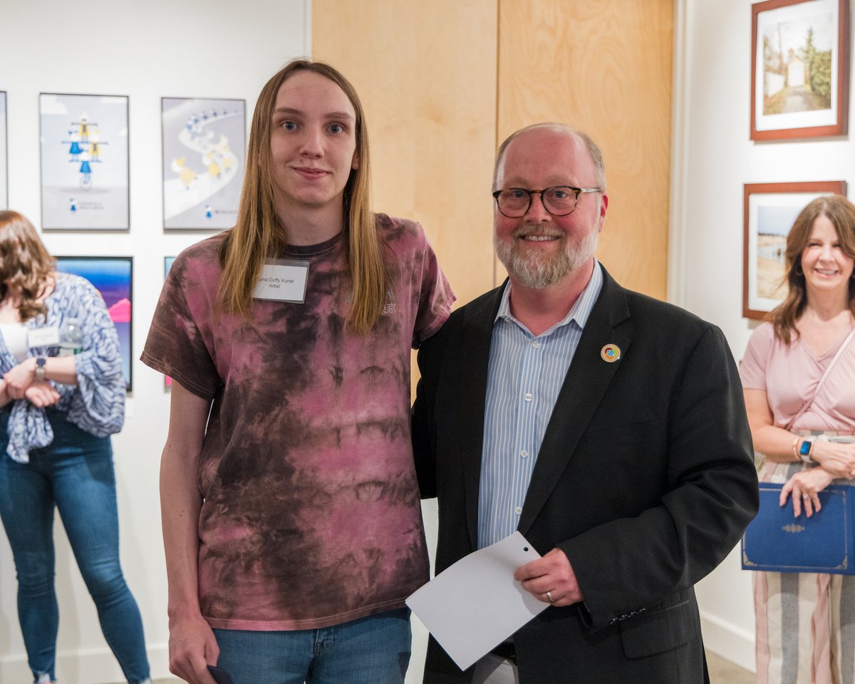 MCCcomartdesign's tweet image. Congrats to the award winners of this year’s student art show. Best in Show for Studio Art awarded to Ysabelle Elagio. Honorable Mention for Digital Photography to Luna Duffy-Kunst, and for Digital Illustration to Meaghan Cavanaugh.

#mccComArtDesign #mccpath @middlesex_cc