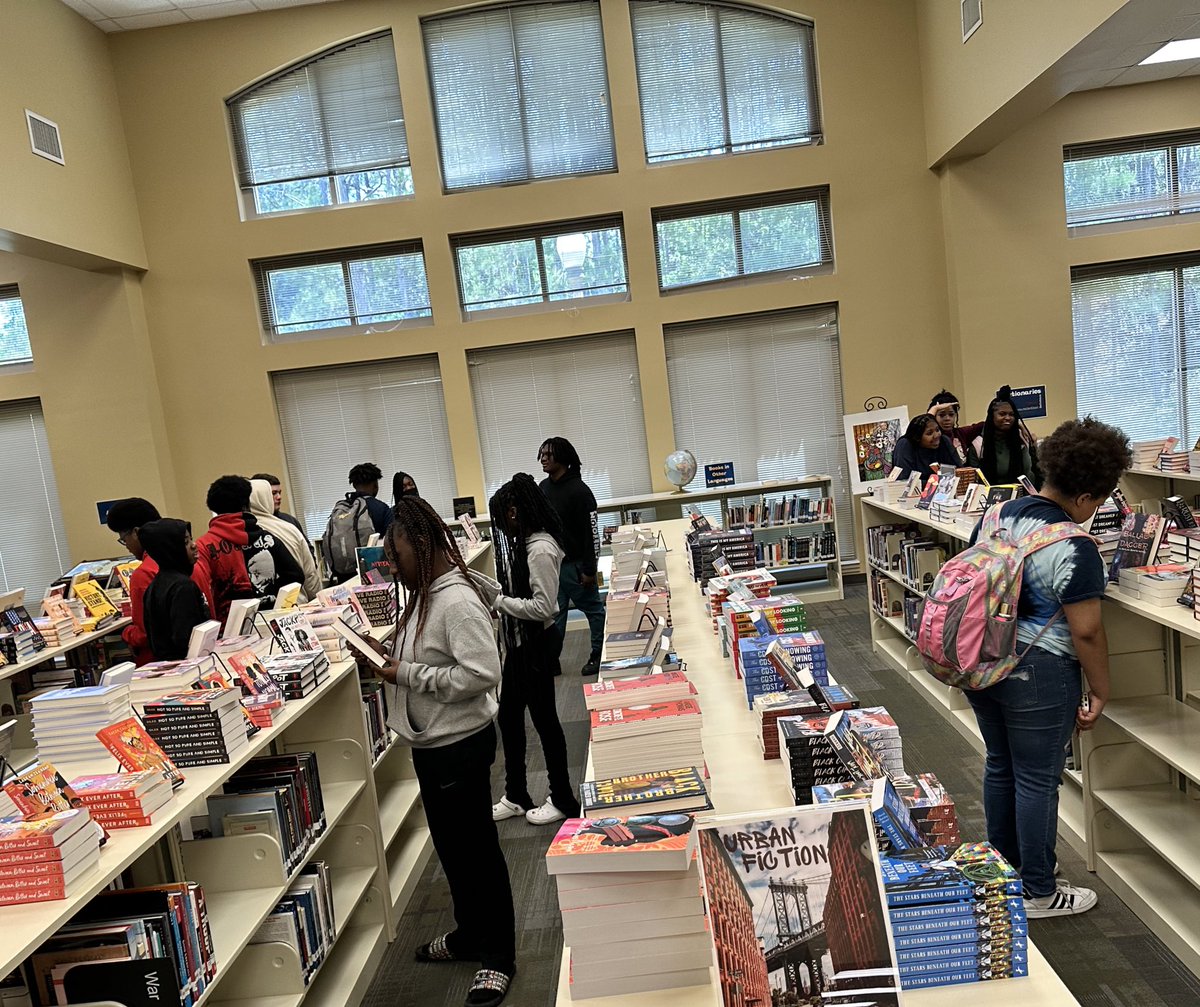Shelley Dorrill (@mrsd_mlis) on Twitter photo Happy to share our first ever <a href="/BryantStampede/">Paul W. Bryant High School</a> FREE Book Fair! We know our kids need more access to books especially over summer! Thanks to the IAL Grant, all PWBHS students get to choose a book of their own to keep or share! Summer reading requires books! 1000+ 📚 will be chosen! Happy to share our first ever <a href="/BryantStampede/">Paul W. Bryant High School</a> FREE Book Fair! We know our kids need more access to books especially over summer! Thanks to the IAL Grant, all PWBHS students get to choose a book of their own to keep or share! Summer reading requires books! 1000+ 📚 will be chosen!