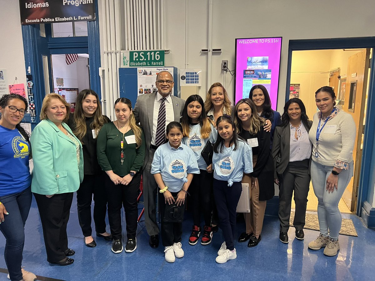 Community District 32 tweet media