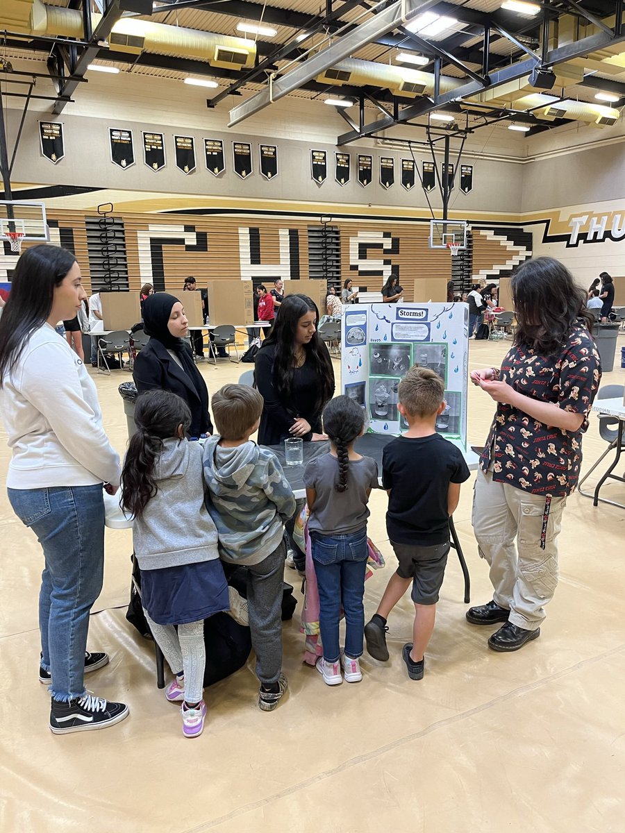 Ms. SnyderBCHS tweet media