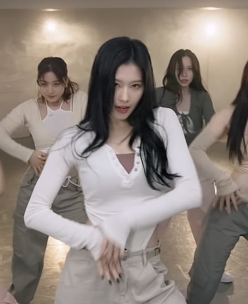 sanaphotos's tweet image. this SANA