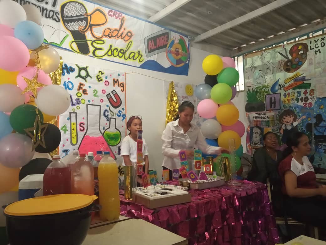 Zonaeducamazon1's tweet photo. #Indetenibles
#25Abril
Estudiantes en cierre de proyectos del segundo momento pedagógico 2022 2023.
@NicolasMaduro
@_LaAvanzadora
@GOB_MiguelR
@VTVNoticias8
@MPPEDUCACION https://t.co/aZAvGKmV4h