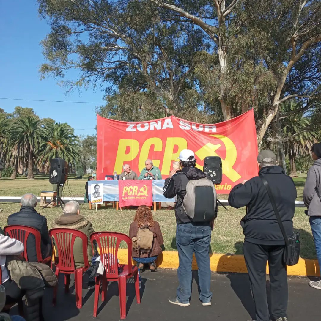 MyrianCarballo5's tweet photo. Hoy participe junto a mi Partido en el acto homenaje a Cesar"Gody Alvarez en Bolívar, estuvieron presentes compañeros y compañeras con sus delegaciones de CABA, MATANZA, ZONA SUR,  QBV, MAR DEL PLATA , LA PLATA Y LA PAMPA.
Además de BOLIVAR https://t.co/S1XGcC1ye2
