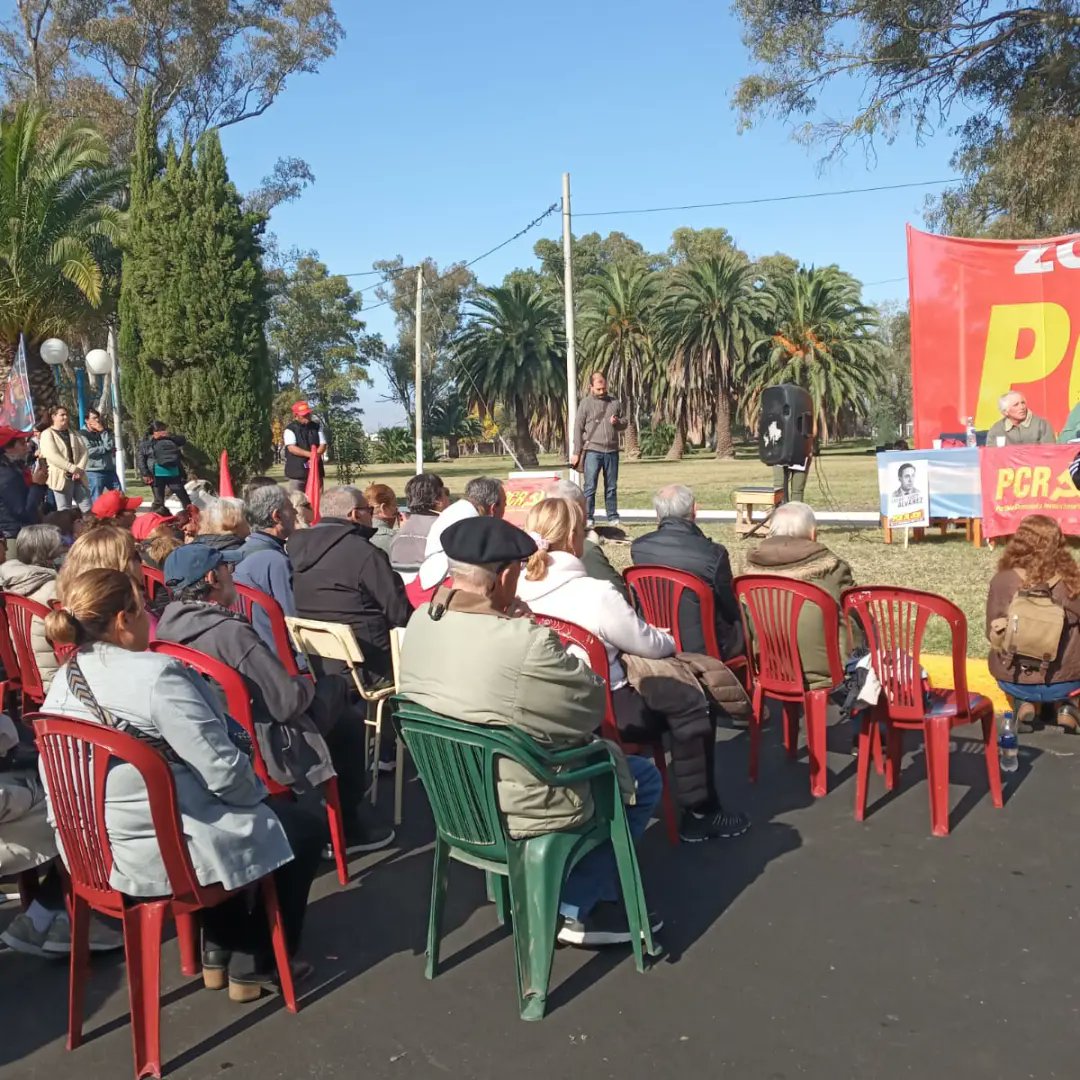 MyrianCarballo5's tweet photo. Hoy participe junto a mi Partido en el acto homenaje a Cesar"Gody Alvarez en Bolívar, estuvieron presentes compañeros y compañeras con sus delegaciones de CABA, MATANZA, ZONA SUR,  QBV, MAR DEL PLATA , LA PLATA Y LA PAMPA.
Además de BOLIVAR https://t.co/S1XGcC1ye2