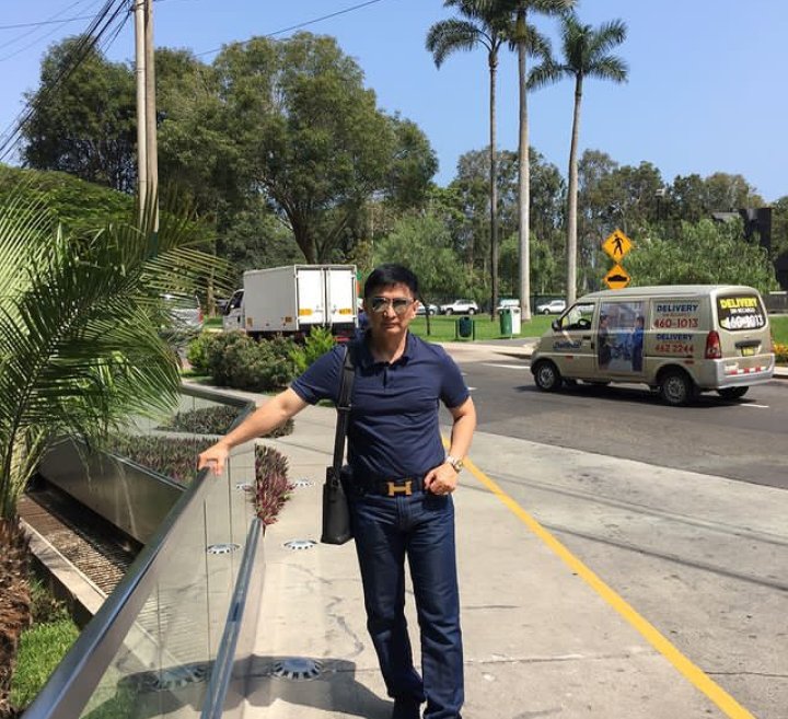 bung_madin's tweet photo. "HASIL INVESTIGASI KEKAYAAN KELUARGA DIMYATI NATAKUSUMAH"

Bung Madin sdh melakukan investigasi dan menemukan salah satu foto lama yg terlihat Ahmad Dimyati mengenakan ikat pinggang dgn merek "HERMES"😱

Mohon di cek.🧐
Foto2 dulu ajah, penampilannya sdh mewah apalagi sekarang.🤔 https://t.co/em1OTXJLRu