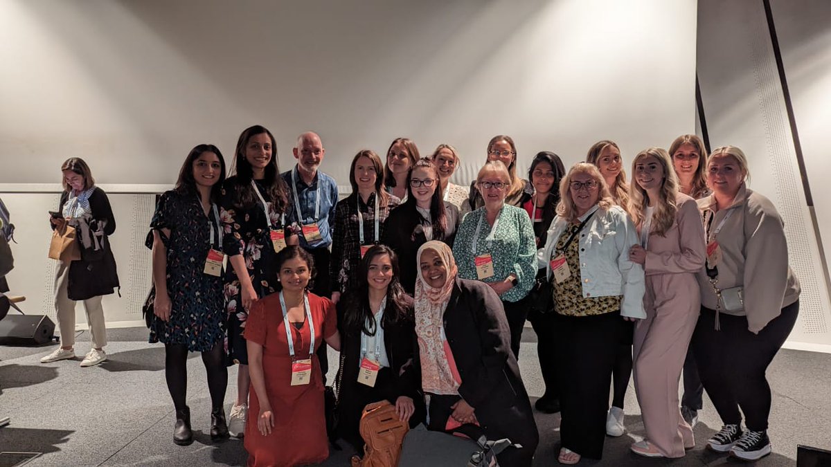 rob_wynn_TdF's tweet photo. @TheEBMT @RMCH_BMTU @RMCHosp our bmt team in Paris. Brilliant team. Great research and presentations. Well done all. Keep up the good work https://t.co/9LjpLpdCII