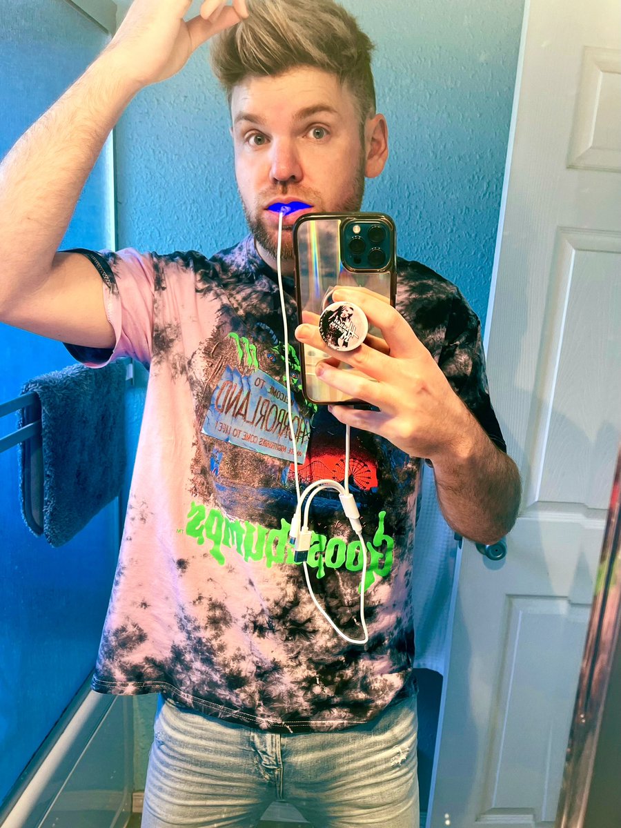 RockStrJC's tweet image. Just another Tuesday morning