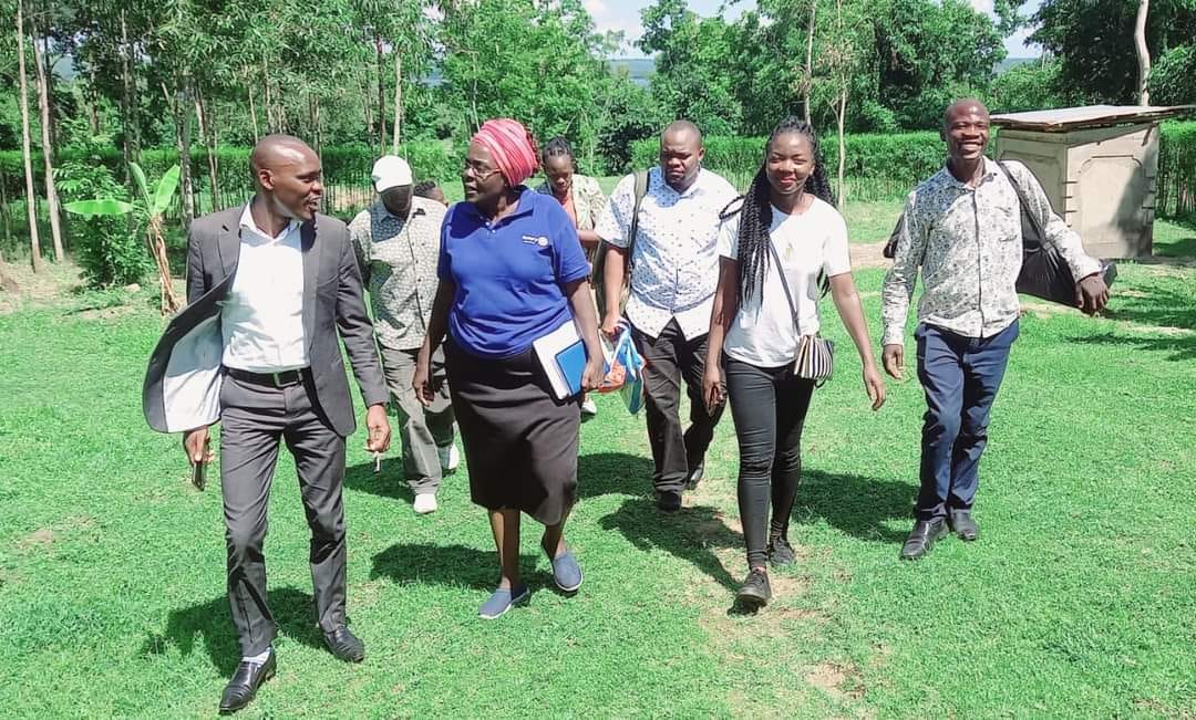 On #WorldMalariaDay2023, <a href="/SiayaRotary/">The Rotary Club of Siaya</a> partners with Malaria Partners International and The County Government of Siaya to distribute 1,000 nets to households in Siaya County as part of a six-month Malaria prevention program. Together, we can deliver zero malaria. #ZeroMalaria