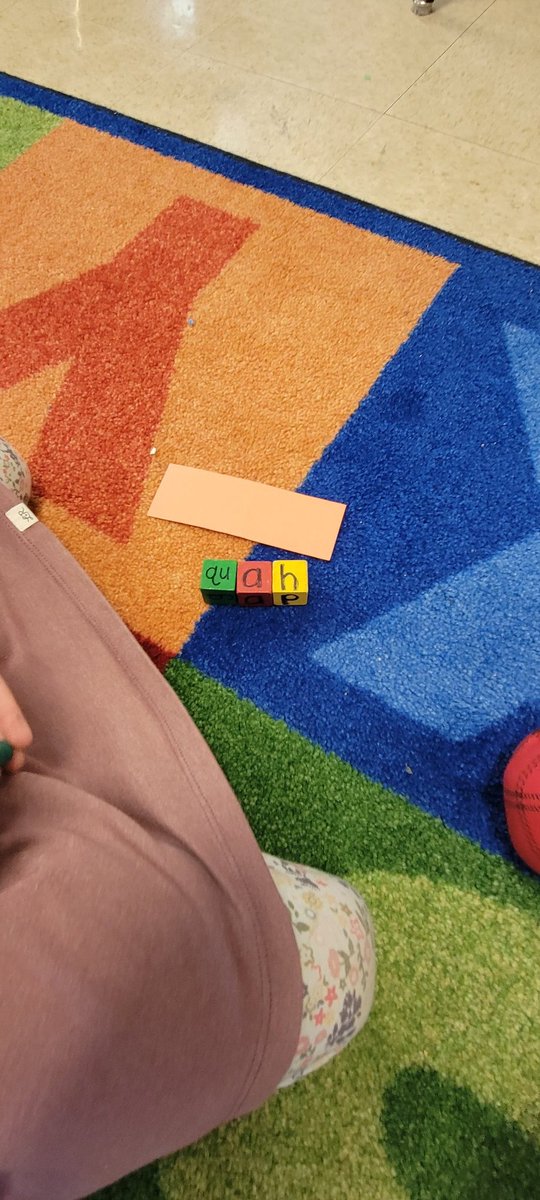 EEDB42's tweet photo. I love it when my teachers get creative with centers that help kiddos practice the skills they are working on like nonsense word fluency!! @JBradbard @ElemELA_Sup https://t.co/icRDTtqR0X