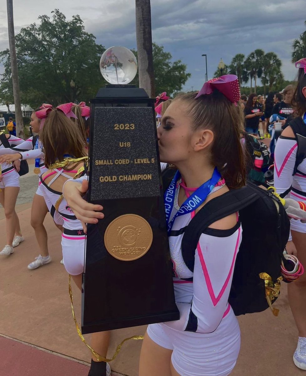 CanadianCheerUpdates tweet media