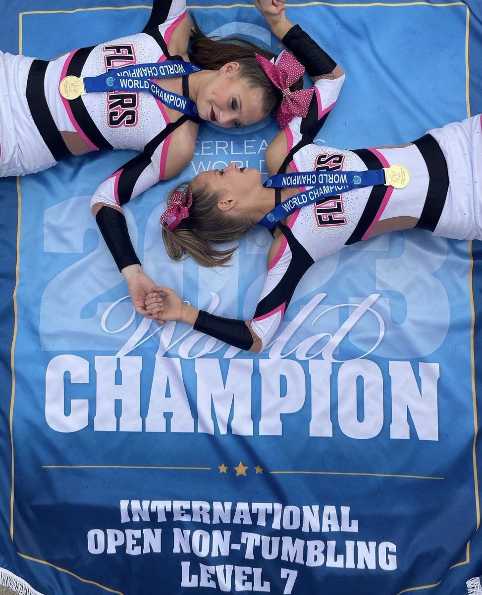 CanadianCheerUpdates tweet media