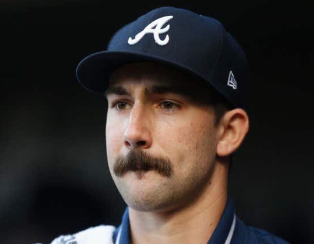 The Best Pitcher In The World Is A 5'11 Man Named Spencer From Knoxville, Tennessee 

<a href="/barstoolcarl/">thin crust</a> 
bars.tl/3464654