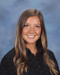Happy #TeacherTuesday. We are so grateful for Mrs. Caroline Ryan! She is a 3rd grade teacher @KMElem that brings warmth, positivity & a steady focus on growth to our KoMet learners. Thank you for all you do for our students, Mrs. Ryan! You are truly KoMet Excellent! @District204