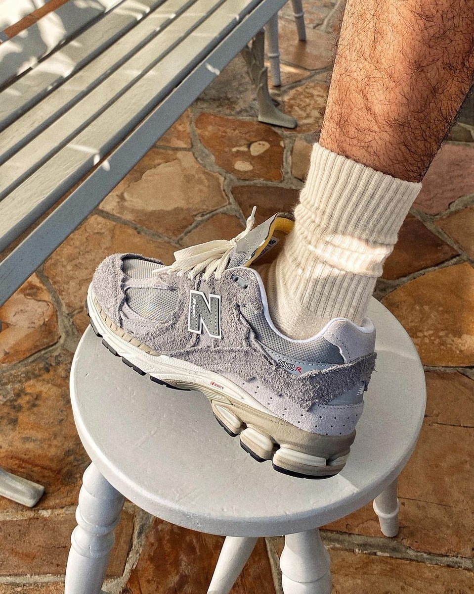 thedropdate's tweet photo. Protection Pack season...
-
Shop the New Balance 2002R 'Protection Pack' via the link! https://t.co/qGNmcbfTta
Imagery courtesy of @liamxswartz 🎯
#thedropdate #newbalance #2002r #protectionpack #nb2002 https://t.co/21aBOuJTw5