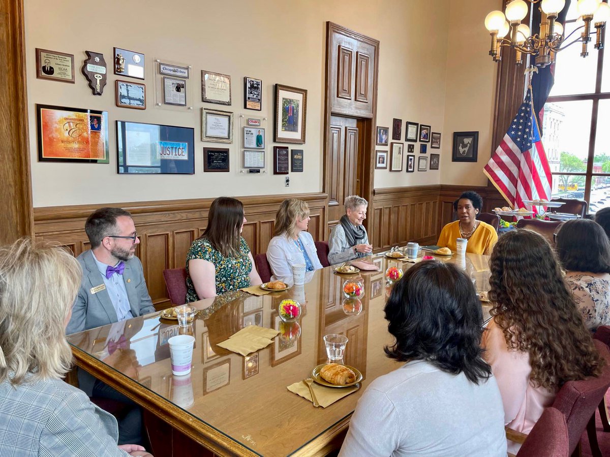 LtGovStratton's tweet photo. I stand with our librarians and library workers!
With the rise of book banning efforts across the nation, I’m deeply grateful to those on the front lines in central Illinois libraries who joined me for the first #TeaWithTheLG appreciation event. https://t.co/RkFwHI46tT