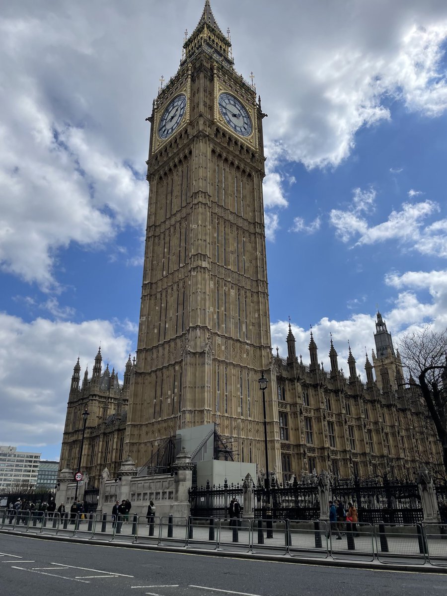 Prof Kate Dommett (@katedommett) on Twitter photo Some days this job is just fabulous. Such a joy to share the findings of our <a href="/LeverhulmeTrust/">The Leverhulme Trust</a> and <a href="/norfacedd/">norfacedatadriven</a> projects with the <a href="/ElectoralCommUK/">Electoral Commission</a> today. Great to synthesise 3 years work on digital campaigning and think about the next general election 🗳️ Some days this job is just fabulous. Such a joy to share the findings of our <a href="/LeverhulmeTrust/">The Leverhulme Trust</a> and <a href="/norfacedd/">norfacedatadriven</a> projects with the <a href="/ElectoralCommUK/">Electoral Commission</a> today. Great to synthesise 3 years work on digital campaigning and think about the next general election 🗳️